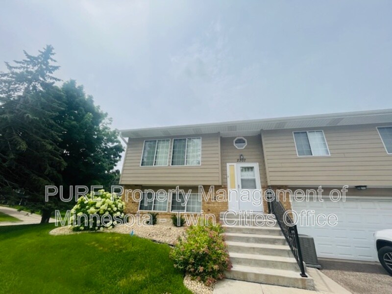 Primary Photo - 2307 Mailand Rd E