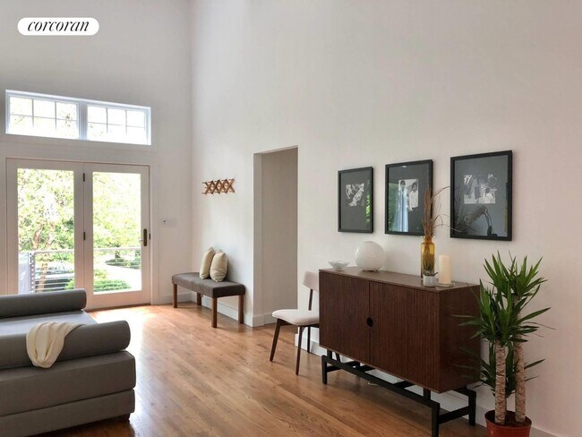 Foto del edificio - 118 Springy Banks Rd