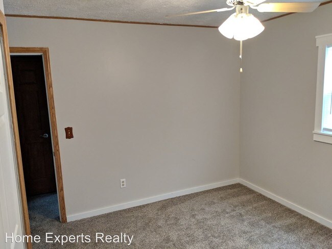 Building Photo - 2 br, 1 bath House - 634 Eastmoor Dr.