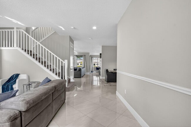 Building Photo - 7303 Estero Dr