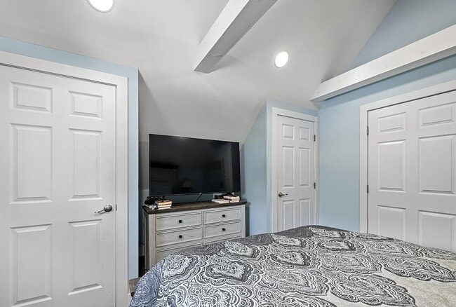 Foto del edificio - 827 Foote Ave