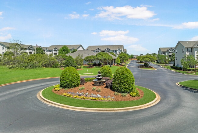 Building Photo - The Preserve at West View