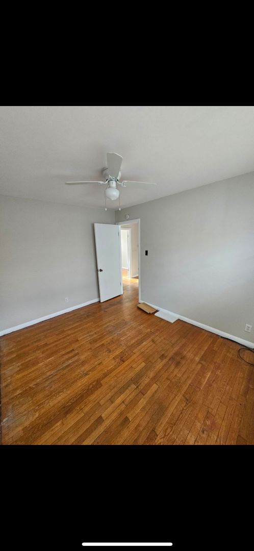 Building Photo - 9710 Balboa Dr