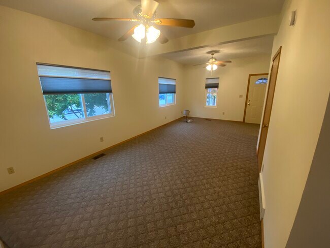 Living/Dining - 100 4th Ave NW