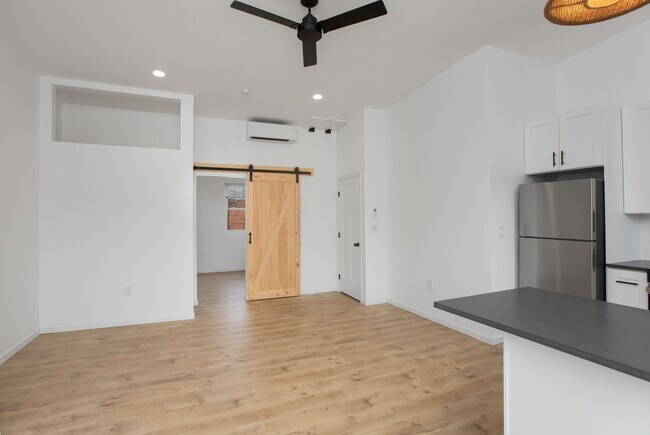 Foto del edificio - 38 Ravine Ave