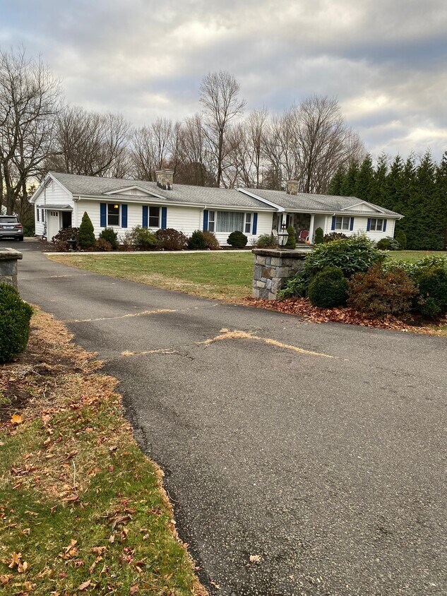 Primary Photo - 5 Meadow Wood Rd