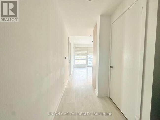 Photo du bâtiment - 7950 Bathurst St