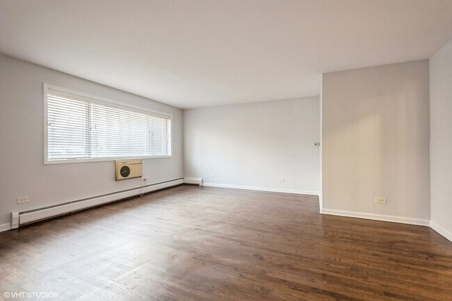 Foto del edificio - 1415 W Pratt Blvd