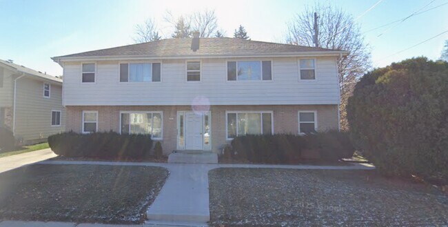 Building Photo - 1821 E Howard Ave
