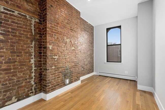 Building Photo - 215 Ralph Avenue