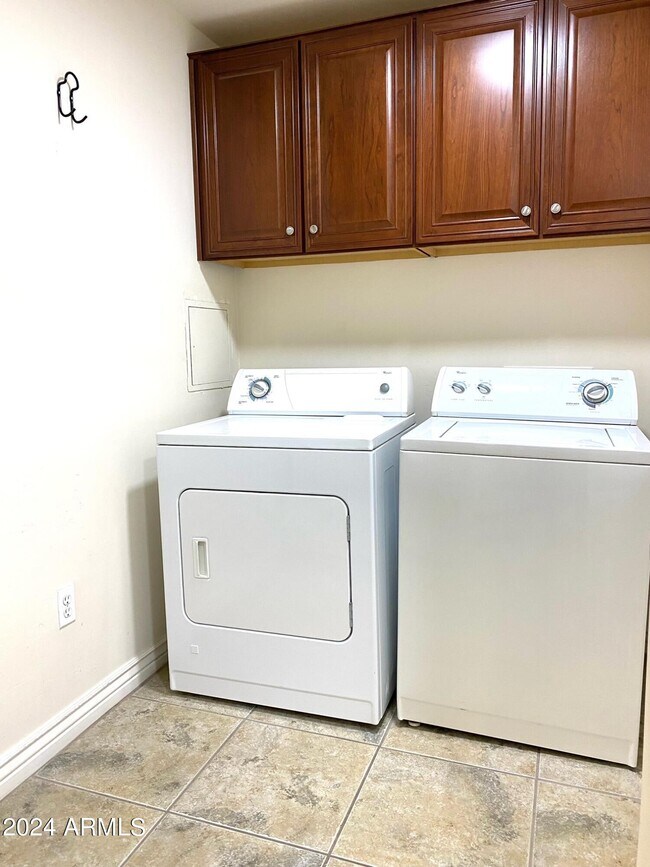 Building Photo - 5450 E Deer Valley Dr