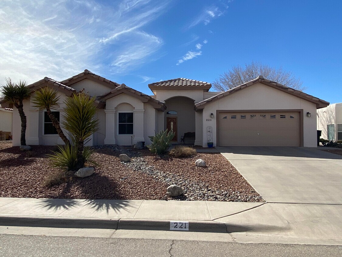 221 Cloud Song E, Santa Teresa, NM 88008 House Rental in Santa Teresa