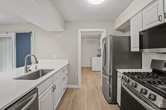 Building Photo - 703 Castle Ridge Rd