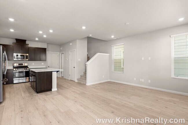 Foto del edificio - 2024 Modern New Construction In Reeds Cros...
