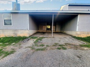 Building Photo - 1758-1760-1760 Horseshoe Cir