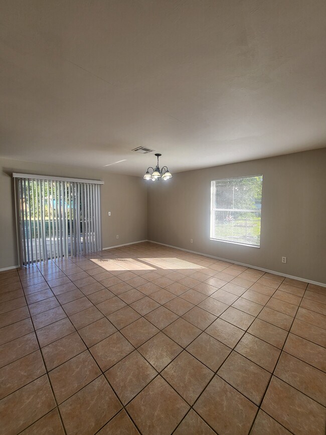 Foto del edificio - 3125 Blount St