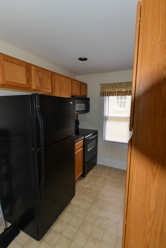 Kitchen - 9 Pearl St