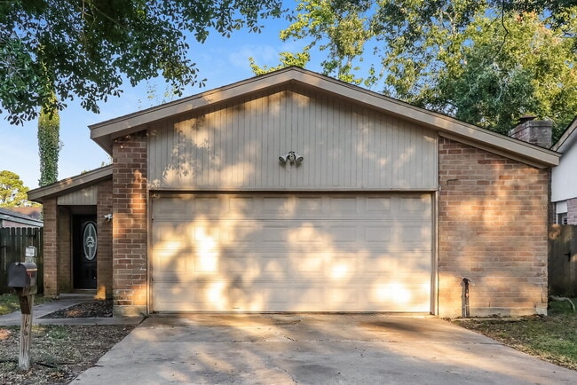Building Photo - 1909 Chelsea Ct