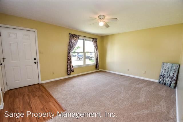 Building Photo - 3 br, 1 bath House - 407 E Potowatami Ct