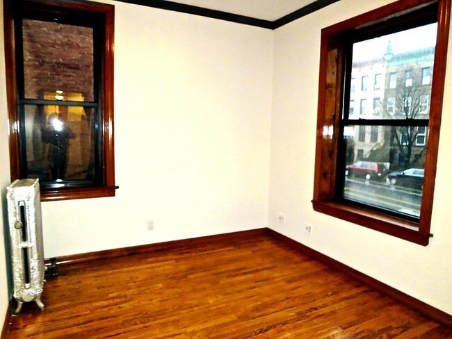 Building Photo - 54 9th St