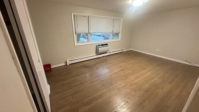 Foto del edificio - 2802 N Rutherford Ave