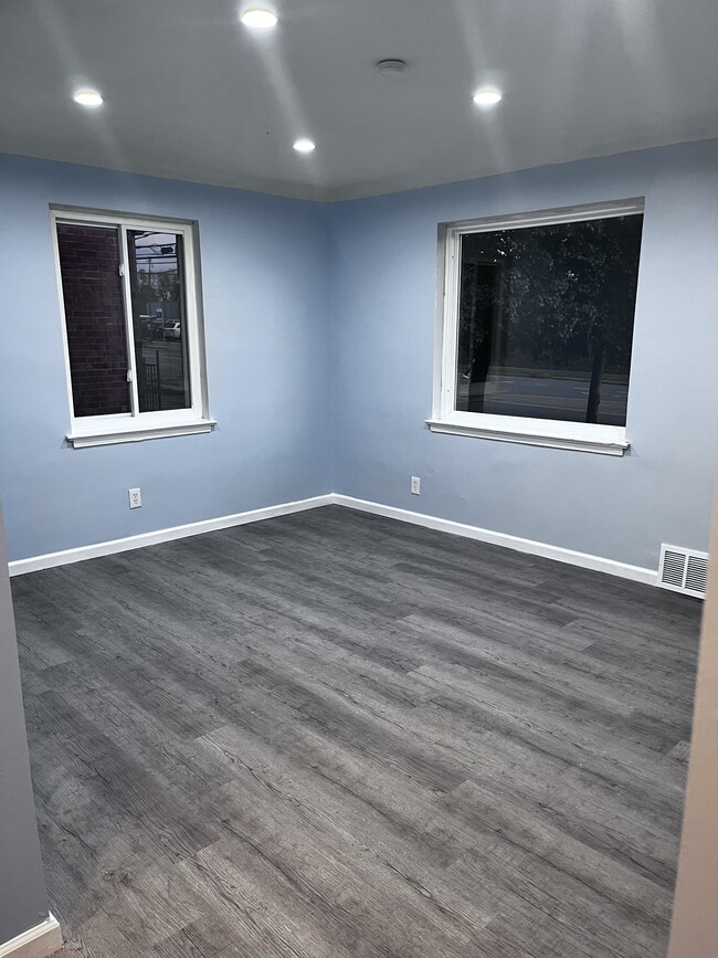 Living Room - 13024 Bellaire Rd