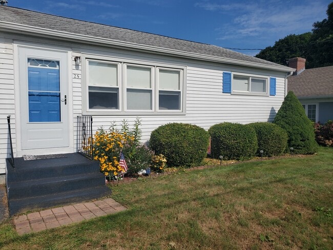 Building Photo - 25 Seacrest Rd