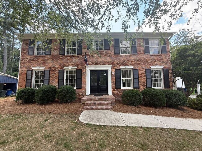 Foto del edificio - 5017 Sandlewood Dr