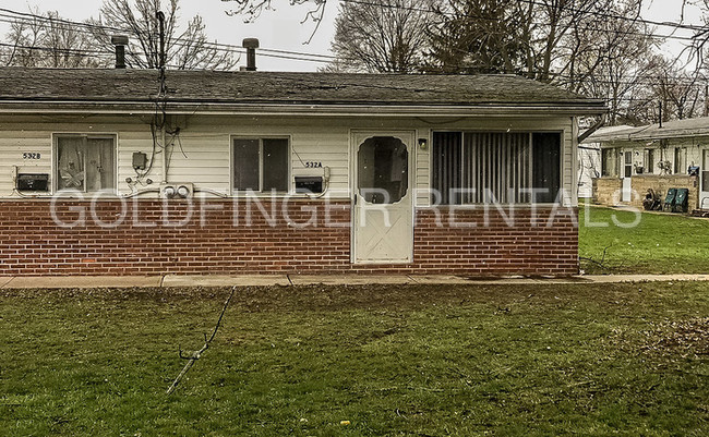 Foto del edificio - 532 High Grove Blvd