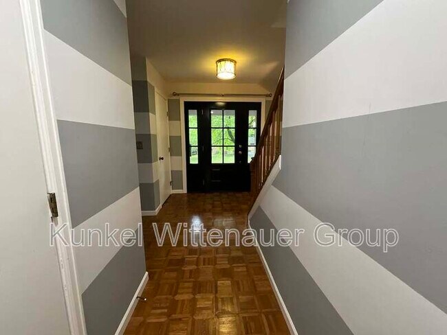 Building Photo - 43 Powder Creek Dr