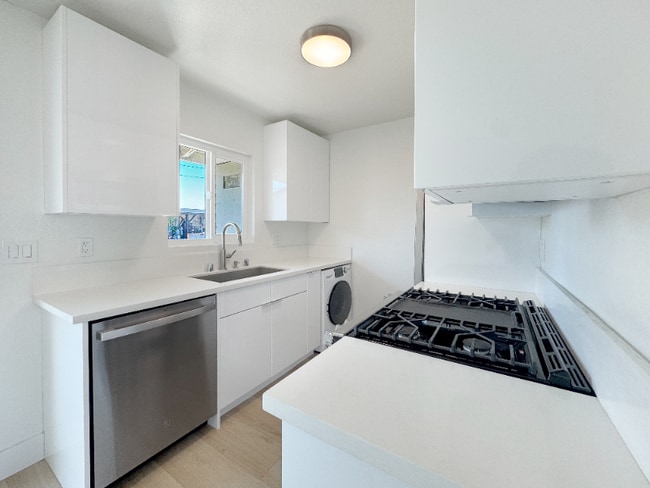 Photo - 776 W Wilson St Apartment