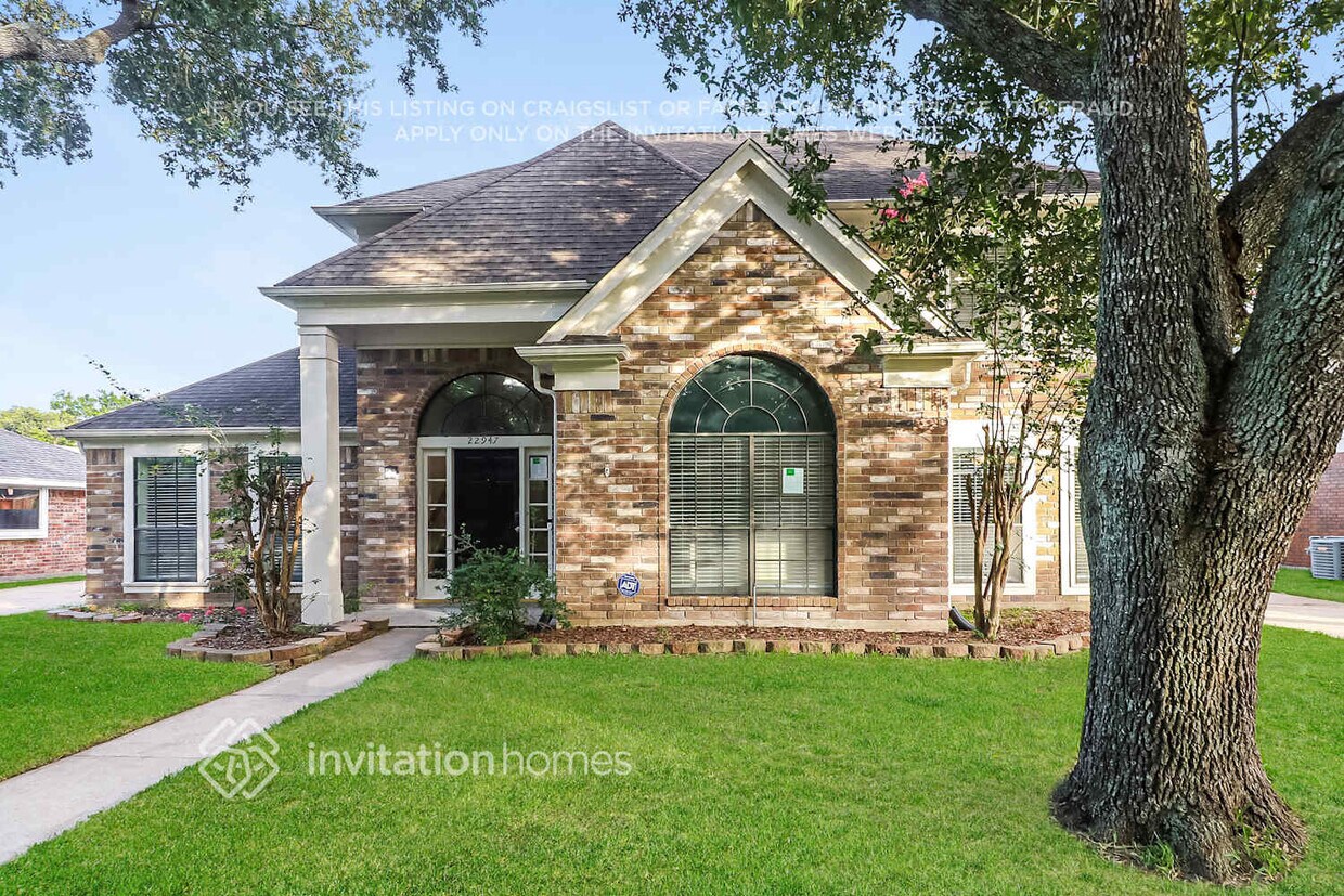 Primary Photo - 22947 Benbury Dr