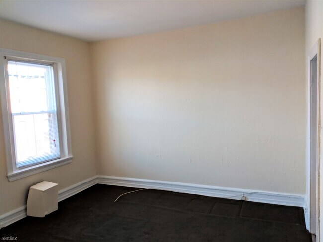 Building Photo - 1 br, 1 bath Apartment - 3960 Pine St 3F