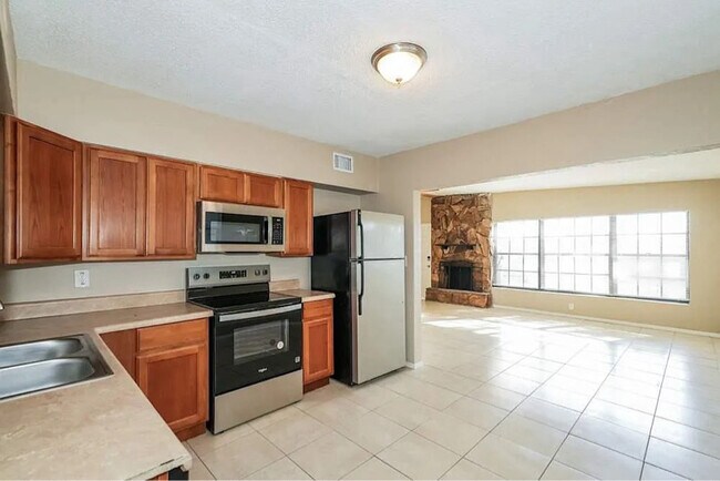 Foto del edificio - 10213 N Blvd