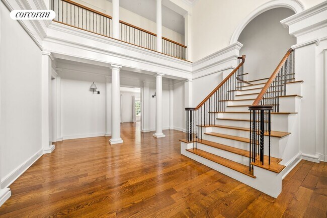 Foto del edificio - 5020 Grosvenor Ave