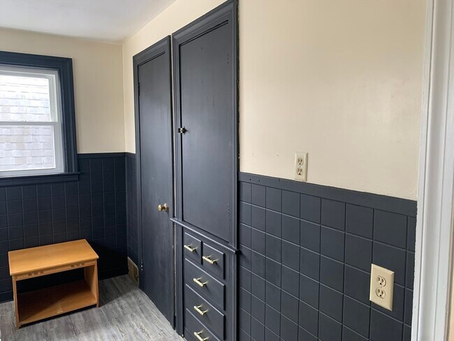 Foto del edificio - 108 Elmwood Ave