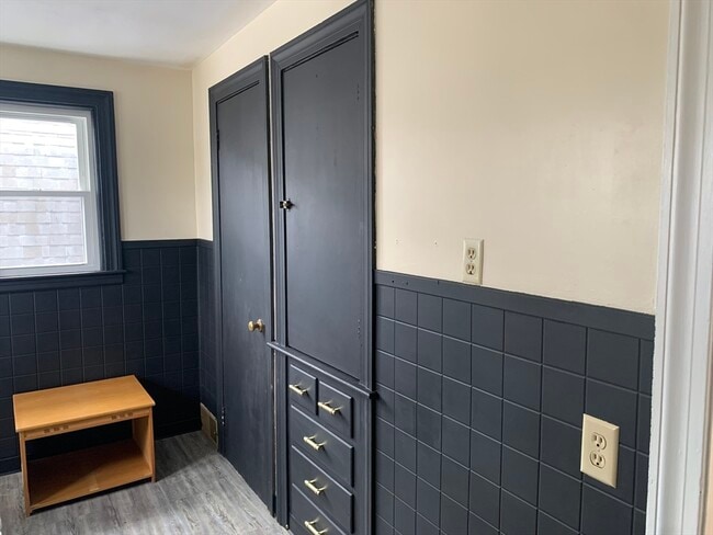 Building Photo - 108 Elmwood Ave