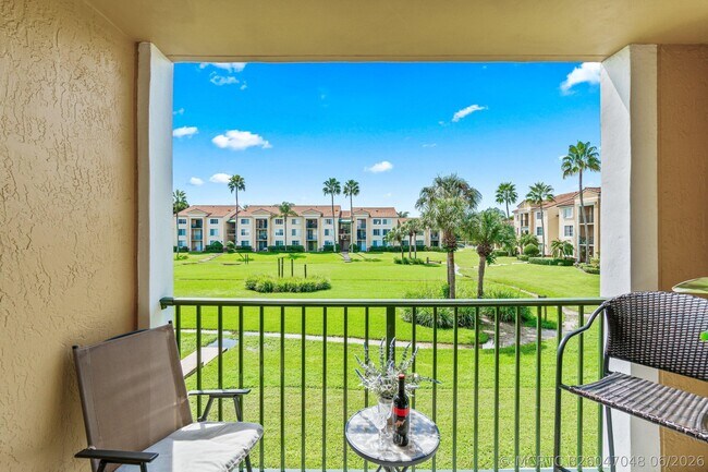 Foto del edificio - 145 Yacht Club Way