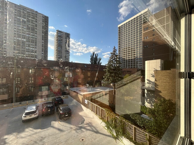 Foto del edificio - 1344 N Dearborn St