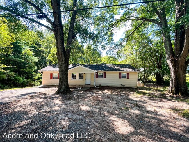 Building Photo - 4 br, 2 bath House - 1700 Old Hollow Road