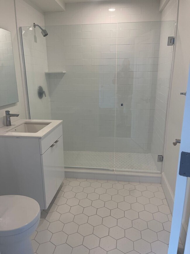 Foto del edificio - Harvard Square Brande new Super Sunny AWESOME studio 1 free Month Students ok