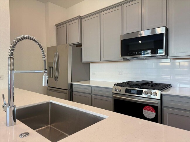 Foto del edificio - 5506 Amber Brook Ln