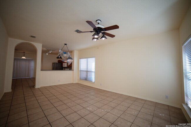 Building Photo - 6219 W Jolie Ct