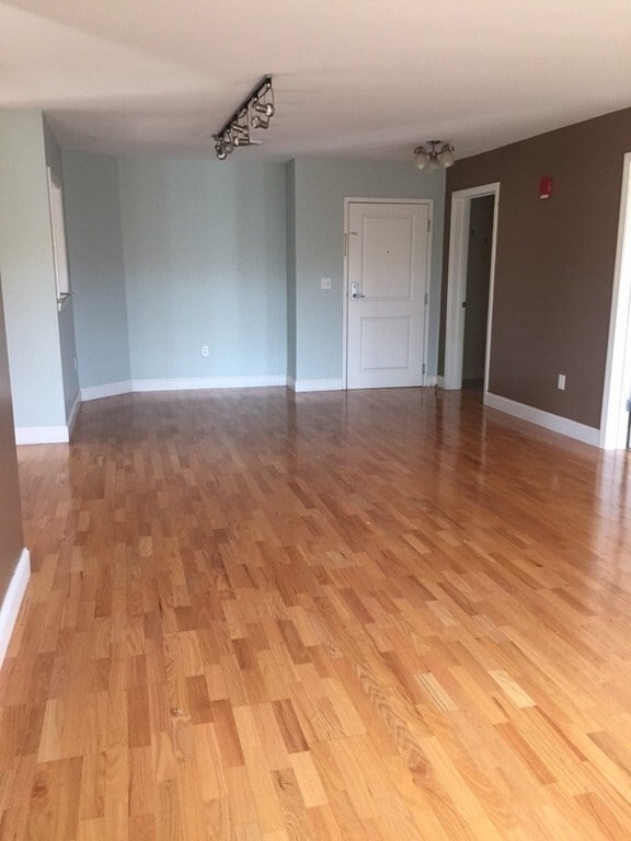 Building Photo - 318 Rindge Ave