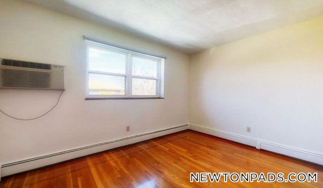Building Photo - 276 Grove St
