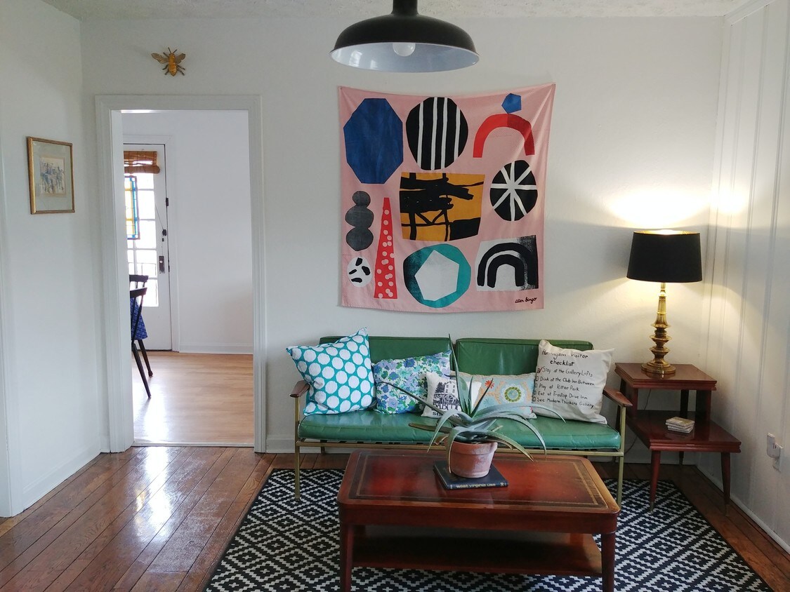 Large living room - 403 Norway Ave