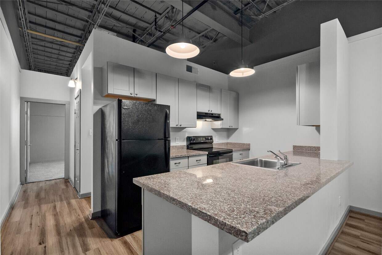 Foto principal - 612 W Texas Ave