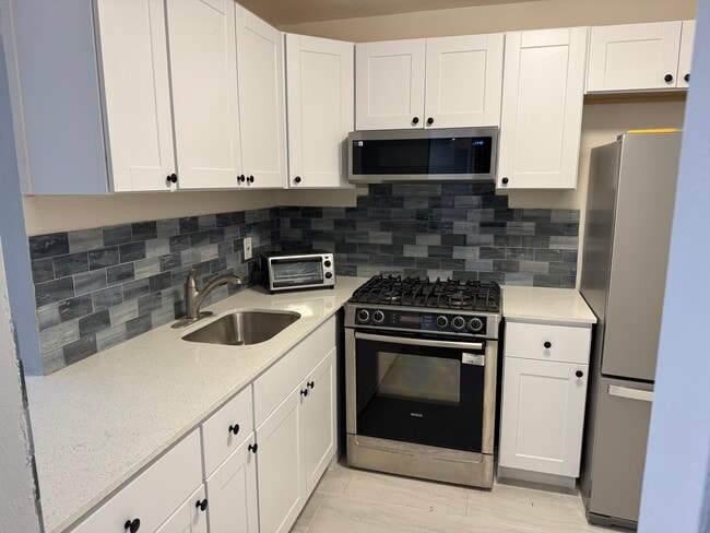 Building Photo - 6720 Arbor Dr