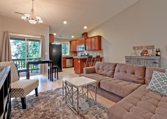 Foto del edificio - Bright & Spacious St. Johns Townhouse with...