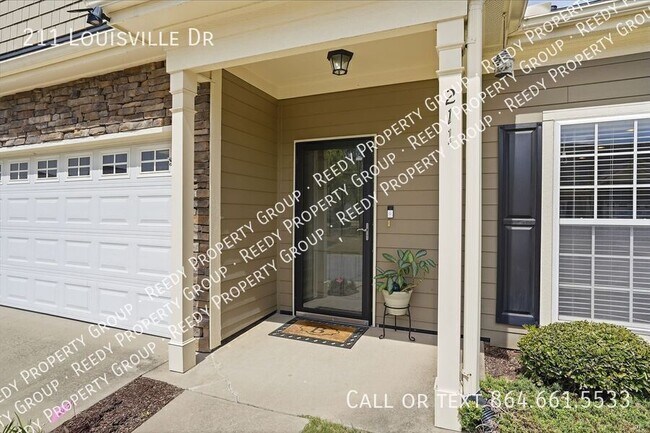 Foto del edificio - 211 Louisville Dr